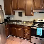 Carter #3 Two Bedroom Unit Near Xavier Downtown